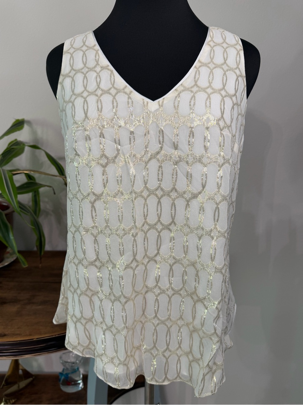 White House Black Market SILK Ellipses Jacquard Shell Small WHBM Cream Gold